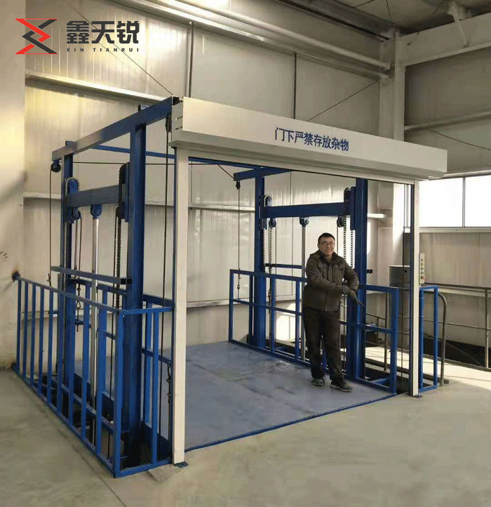 东方大台面液压货梯